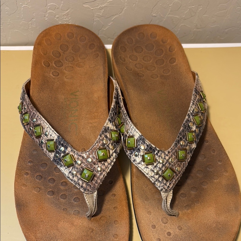 Vionic Studded Snake Print Sandals size 9 - Picture 2 of 8